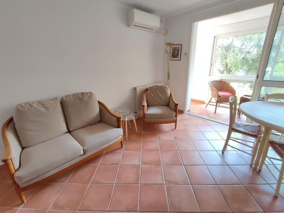 De Charme Idealement Situe * Ajaccio (Corsica)
